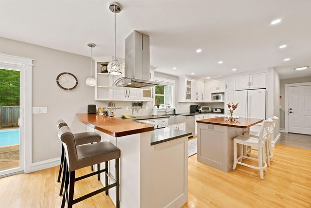 8 Freshet Road, Madbury, NH 03823