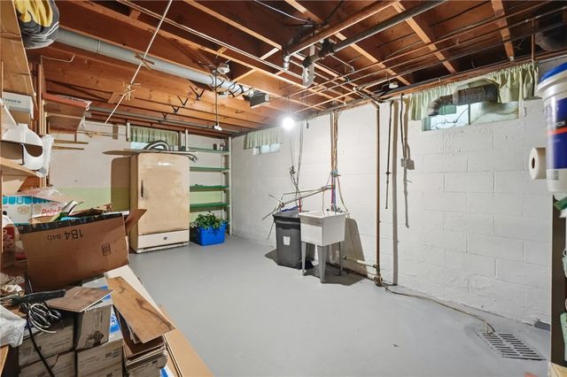 92 Winnet Drive, Harrison Twp, OH 45415