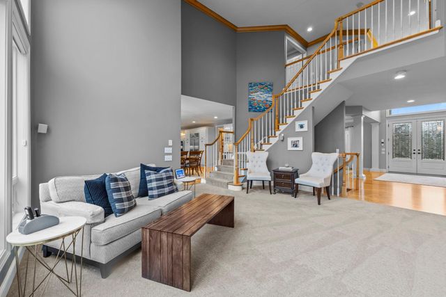 18434 Bearpath Trail, Eden Prairie, MN 55347