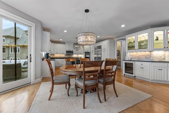 18434 Bearpath Trail, Eden Prairie, MN 55347