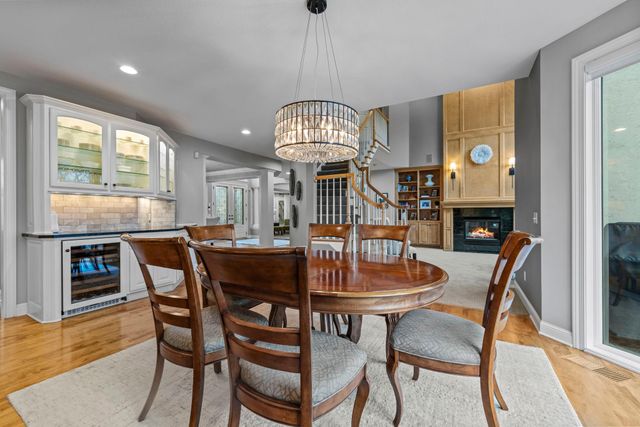 18434 Bearpath Trail, Eden Prairie, MN 55347