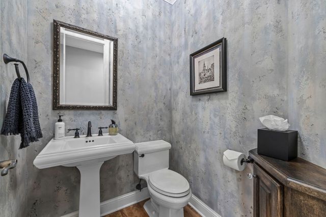 18434 Bearpath Trail, Eden Prairie, MN 55347