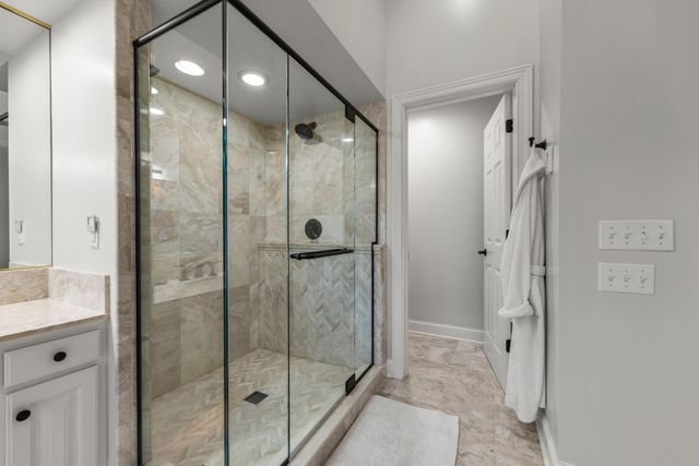 18434 Bearpath Trail, Eden Prairie, MN 55347