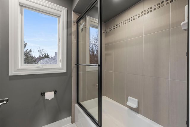 18434 Bearpath Trail, Eden Prairie, MN 55347