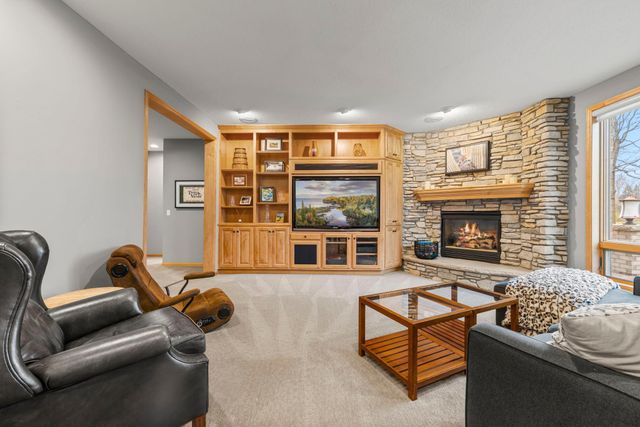 18434 Bearpath Trail, Eden Prairie, MN 55347