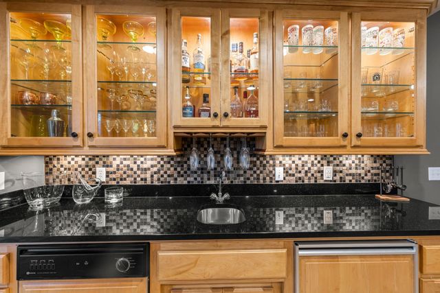 18434 Bearpath Trail, Eden Prairie, MN 55347