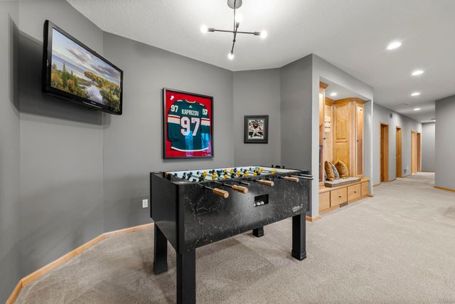 18434 Bearpath Trail, Eden Prairie, MN 55347