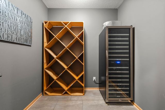 18434 Bearpath Trail, Eden Prairie, MN 55347