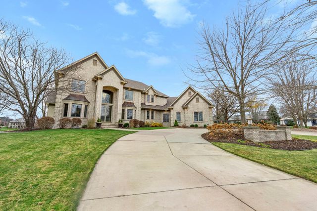 18434 Bearpath Trail, Eden Prairie, MN 55347