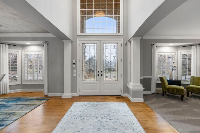 18434 Bearpath Trail, Eden Prairie, MN 55347