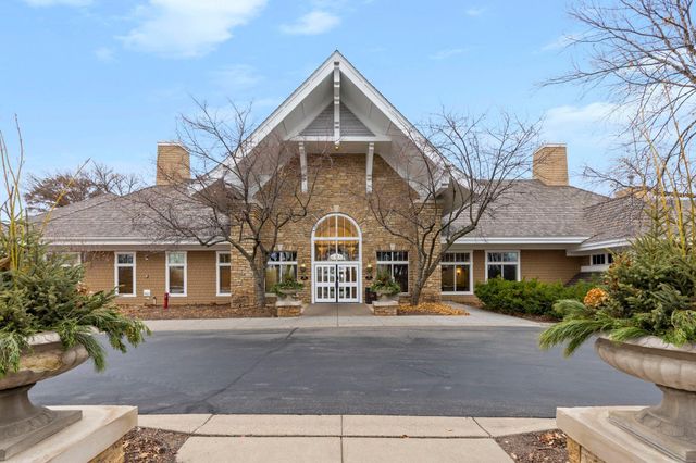 18434 Bearpath Trail, Eden Prairie, MN 55347