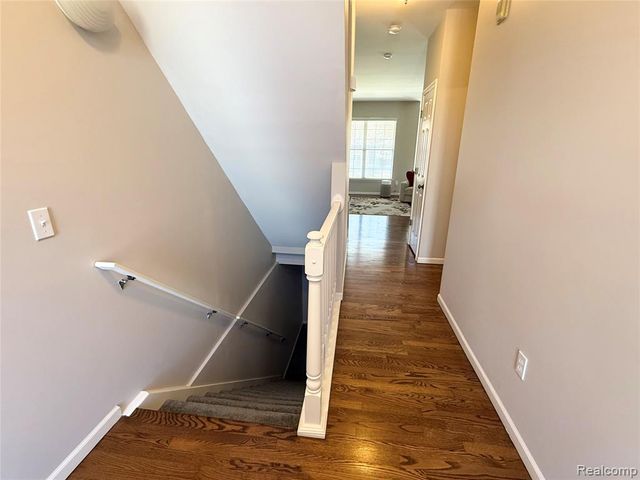 41271 N Maplewood Drive, Canton, MI 48187