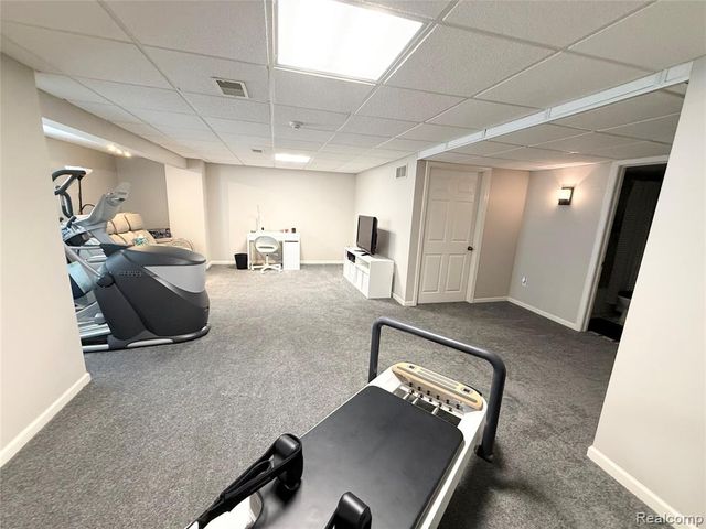 41271 N Maplewood Drive, Canton, MI 48187