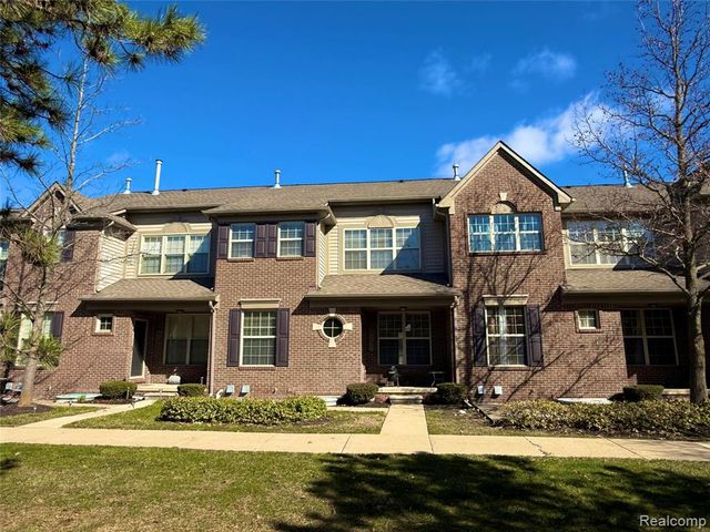 41271 N Maplewood Drive, Canton, MI 48187