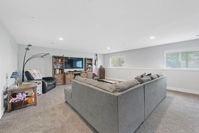 2706 W 58th Ct N, Wichita, KS 67204