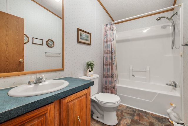 3659 S Warren Road, Huntington, IN 46750