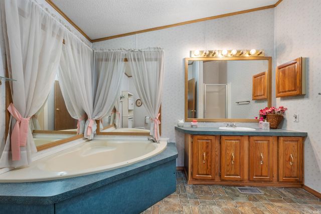 3659 S Warren Road, Huntington, IN 46750