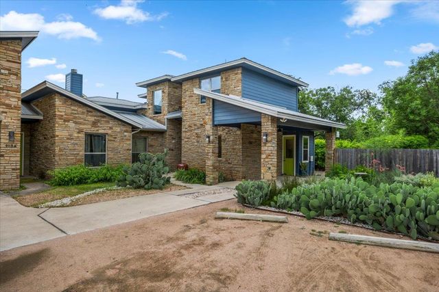 913 Stobaugh ST B, Austin, TX 78757