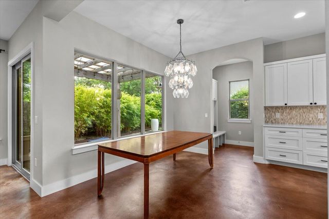 913 Stobaugh ST B, Austin, TX 78757