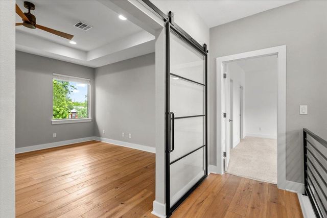 913 Stobaugh ST B, Austin, TX 78757