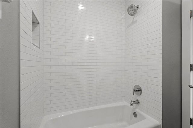 913 Stobaugh ST B, Austin, TX 78757