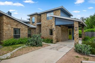 913 Stobaugh ST B, Austin, TX 78757