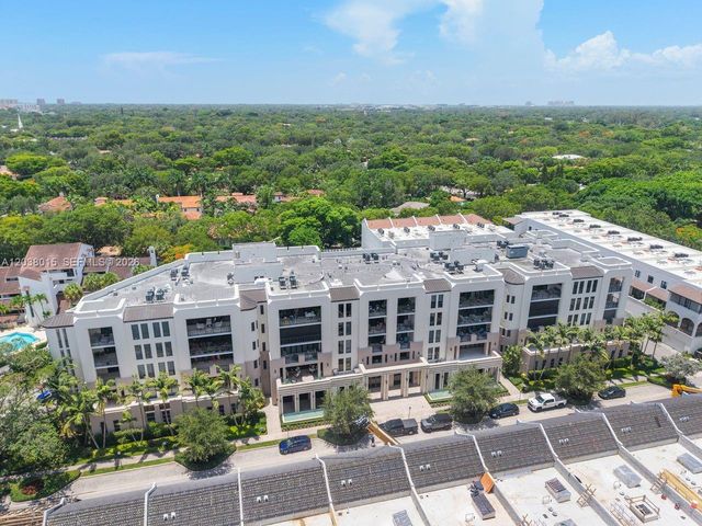 718 Valencia Avenue 403, Coral Gables, FL 33134