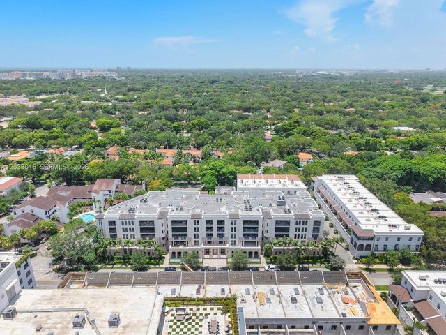718 Valencia Avenue 403, Coral Gables, FL 33134