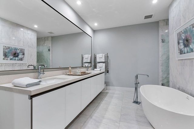 718 Valencia Avenue 403, Coral Gables, FL 33134