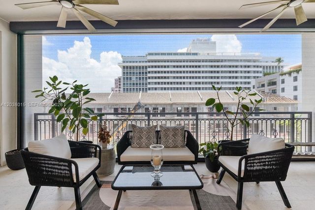718 Valencia Avenue 403, Coral Gables, FL 33134