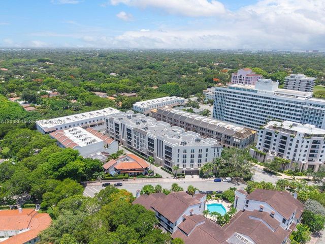 718 Valencia Avenue 403, Coral Gables, FL 33134
