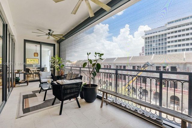 718 Valencia Avenue 403, Coral Gables, FL 33134