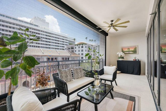 718 Valencia Avenue 403, Coral Gables, FL 33134