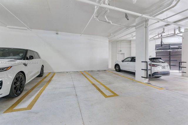 718 Valencia Avenue 403, Coral Gables, FL 33134