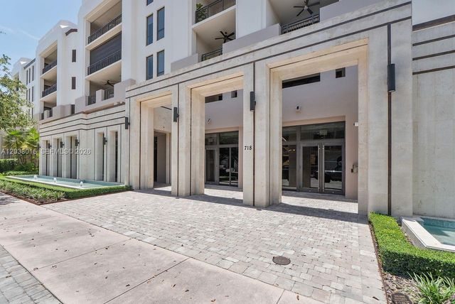 718 Valencia Avenue 403, Coral Gables, FL 33134
