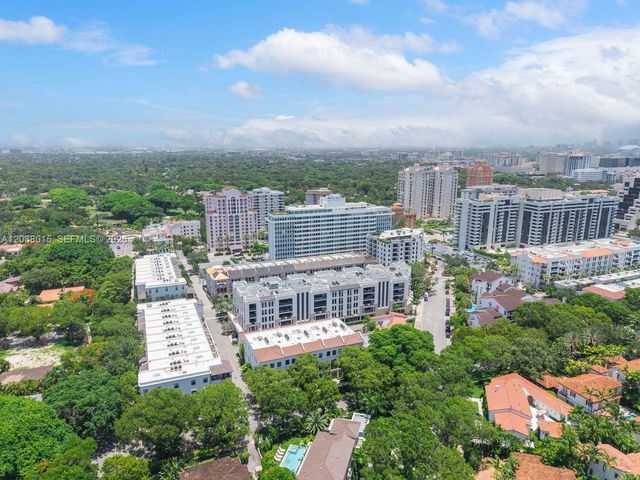718 Valencia Avenue 403, Coral Gables, FL 33134