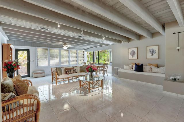 9290 SW 117th Ter, Pinecrest, FL 33176