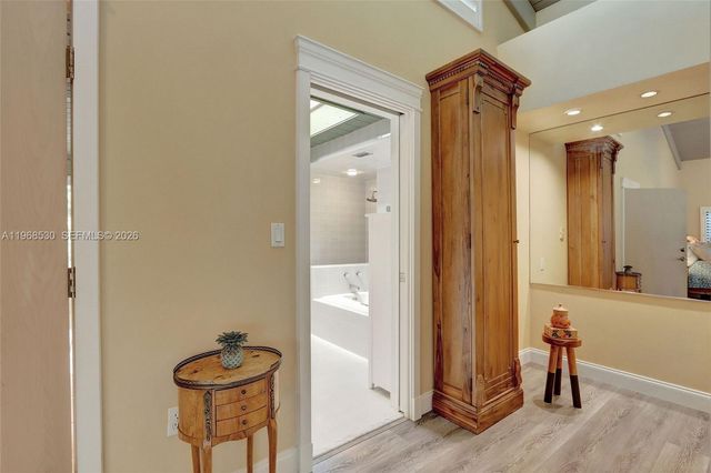 9290 SW 117th Ter, Pinecrest, FL 33176