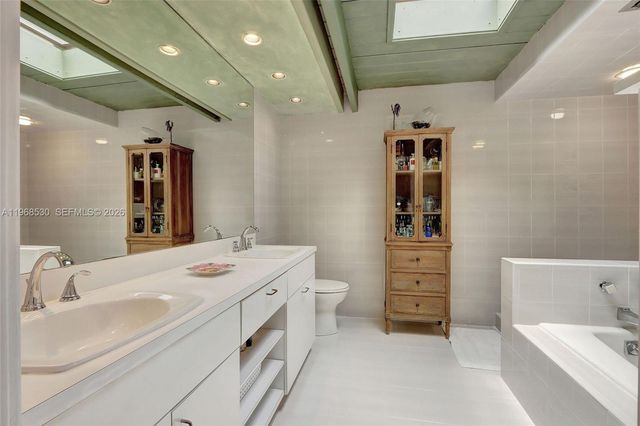 9290 SW 117th Ter, Pinecrest, FL 33176