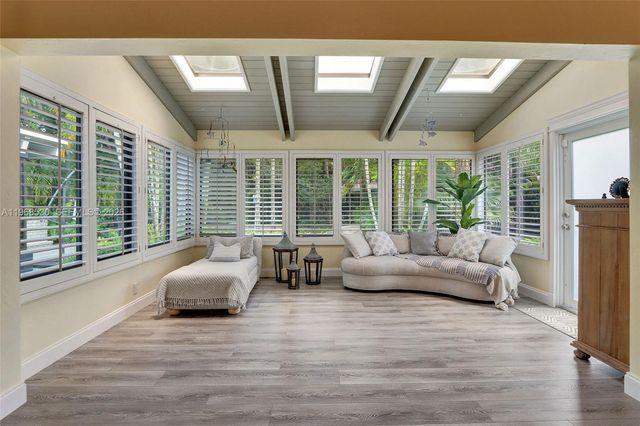 9290 SW 117th Ter, Pinecrest, FL 33176