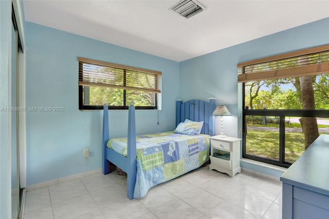 9290 SW 117th Ter, Pinecrest, FL 33176