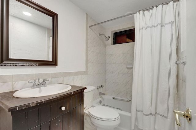 9290 SW 117th Ter, Pinecrest, FL 33176