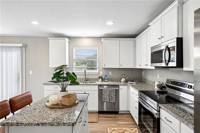 1003 NW Hilltop Lane, Grain Valley, MO 64029