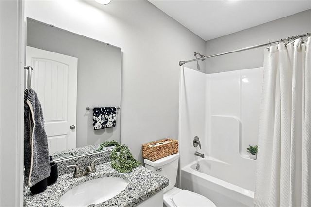 1003 NW Hilltop Lane, Grain Valley, MO 64029