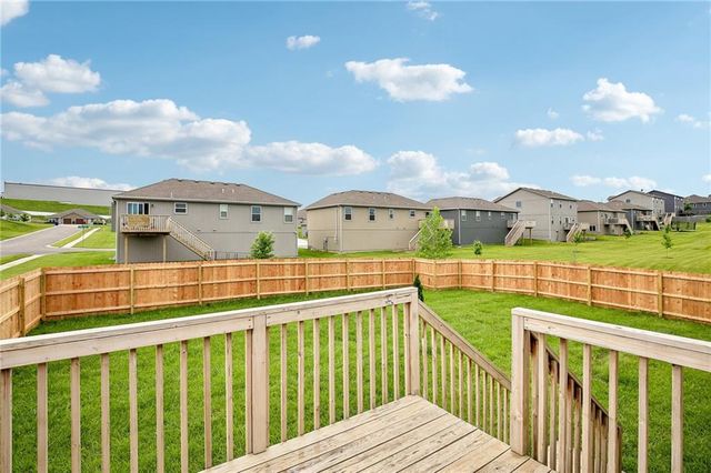 1003 NW Hilltop Lane, Grain Valley, MO 64029