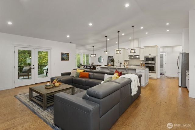 9236 NE Country Woods Lane, Kingston, WA 98346