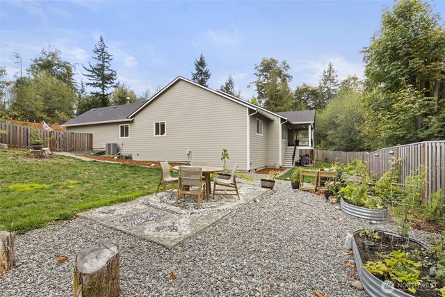 9236 NE Country Woods Lane, Kingston, WA 98346