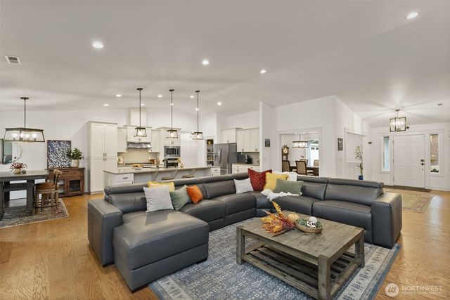 9236 NE Country Woods Lane, Kingston, WA 98346