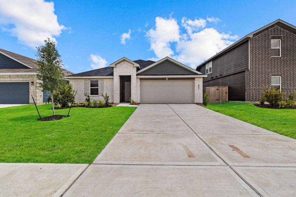 541 Wax Myrtle Way, Hockley, TX 77447
