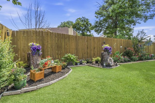 2035 Borthwick Lane, Conroe, TX 77301